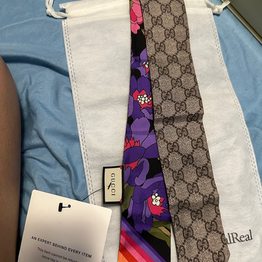 Gucci purse scarf